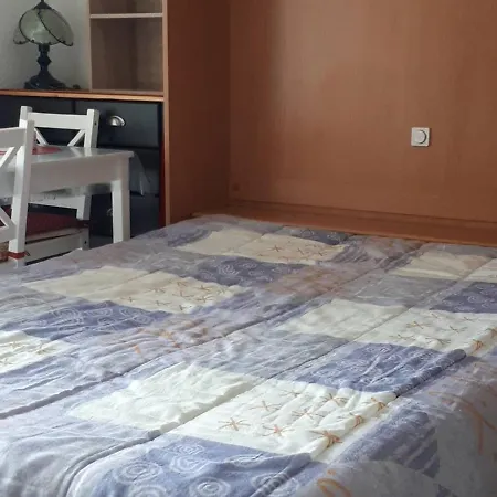 Apartment Proche Avec Parking Prive, Secteur Falaises - Fr-1-723-49 *