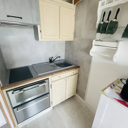 Proche Avec Parking Prive, Secteur Falaises - Fr-1-723-49 *