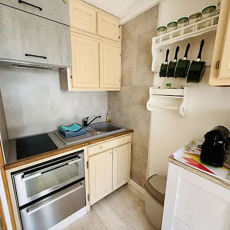 Apartment Proche Avec Parking Prive, Secteur Falaises - Fr-1-723-49